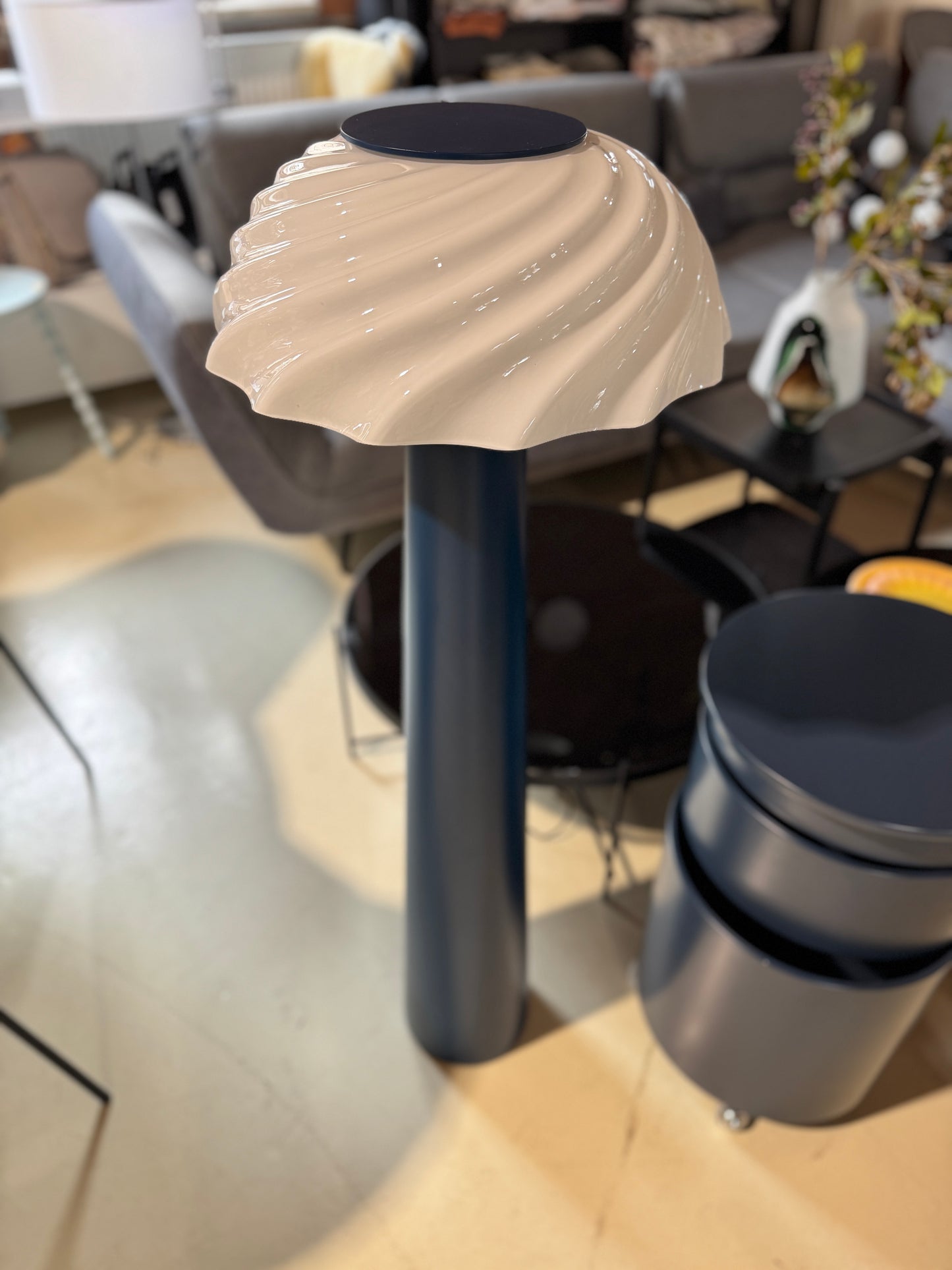 Lampa podłogowa Anya