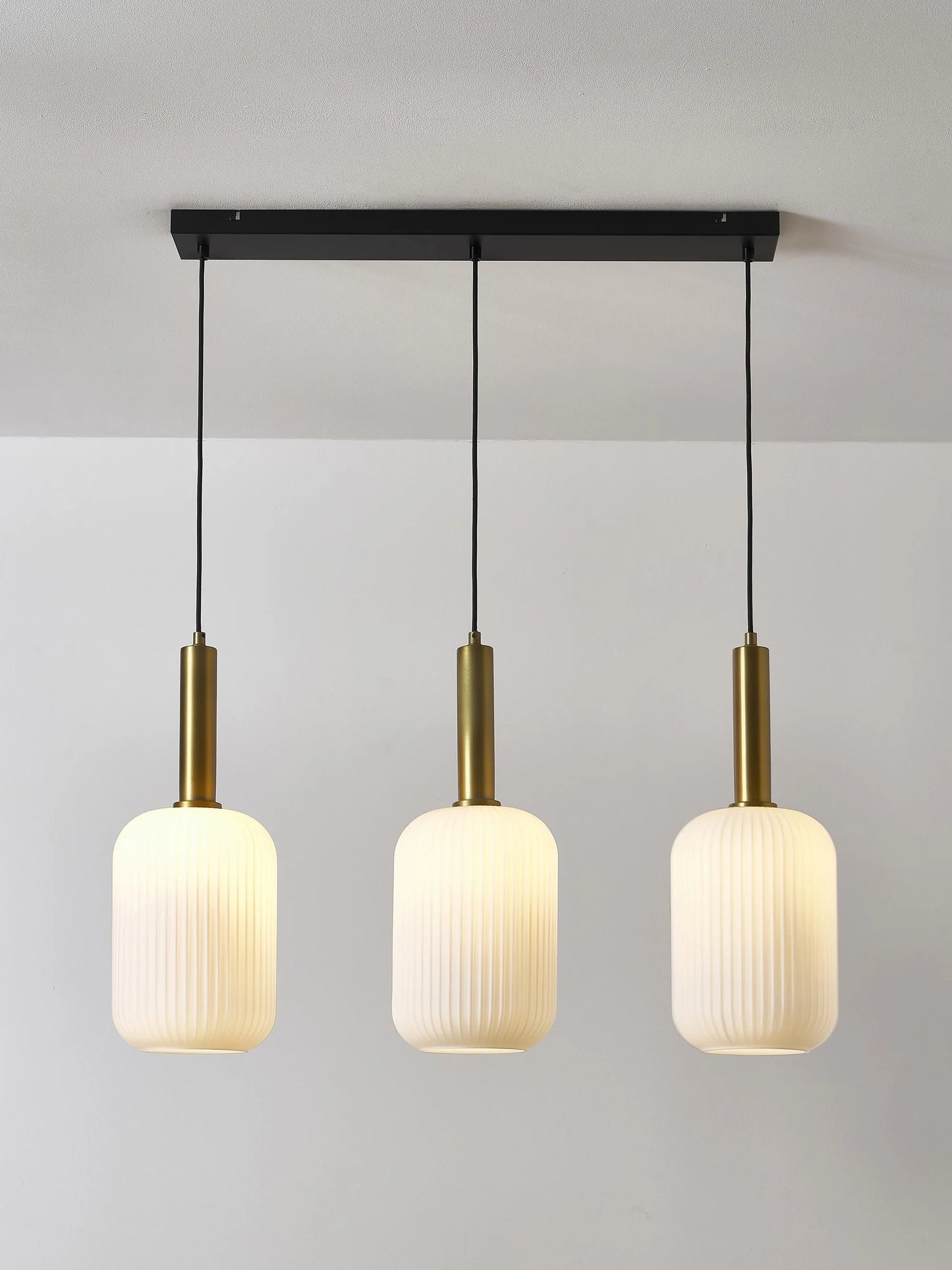 Lampa wisząca ze szkła opalowego Candela