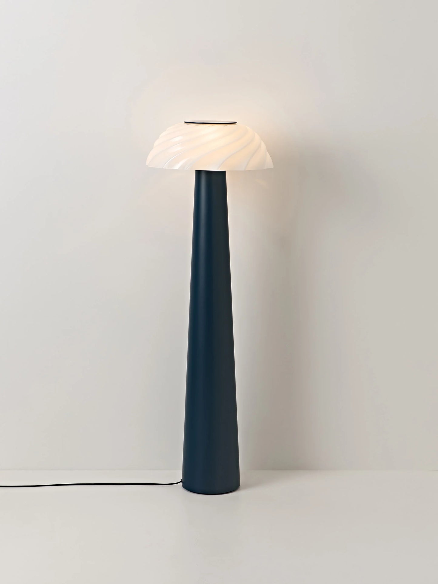Lampa podłogowa Anya
