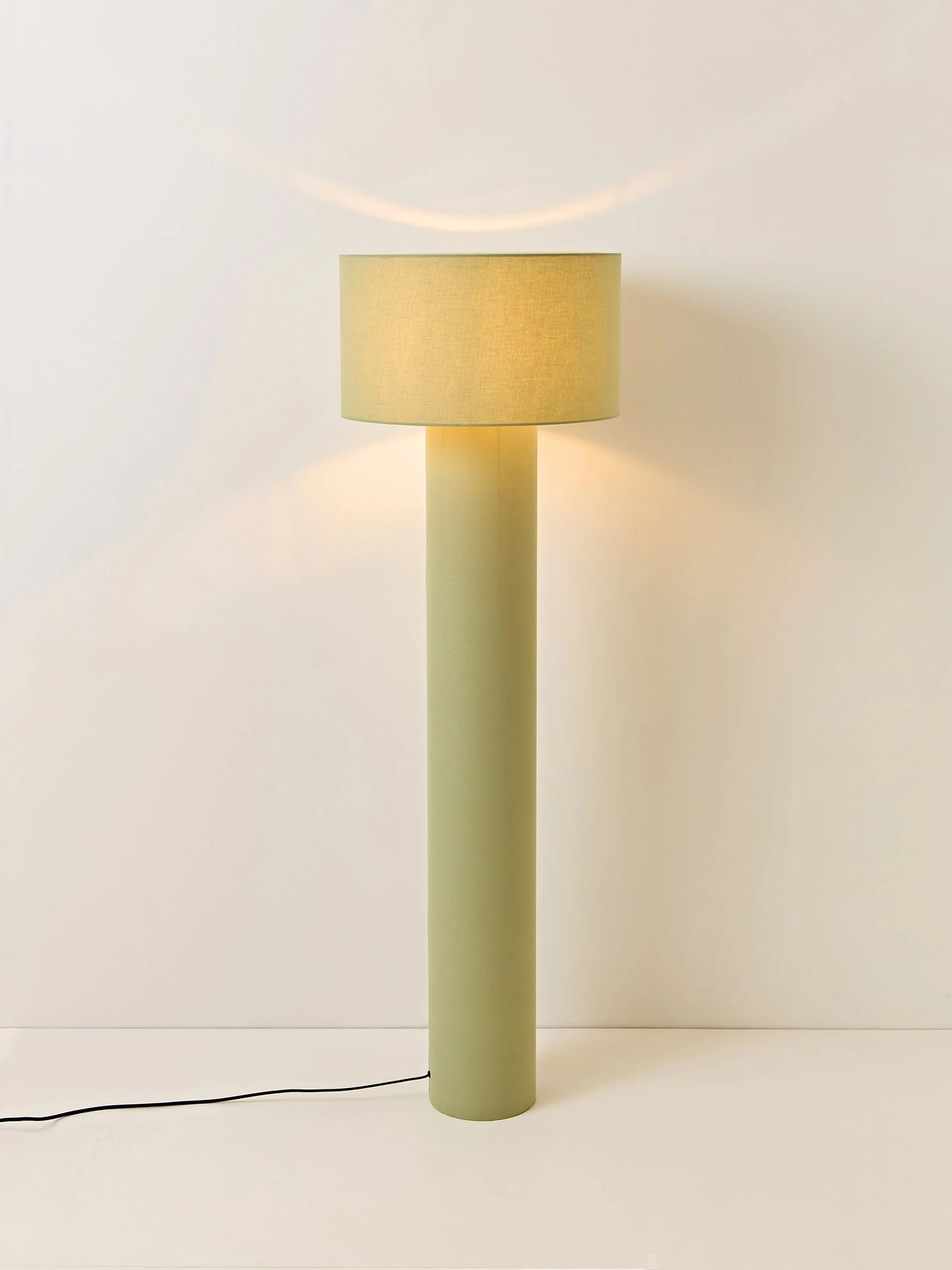 Lampa podłogowa z lnu Ron