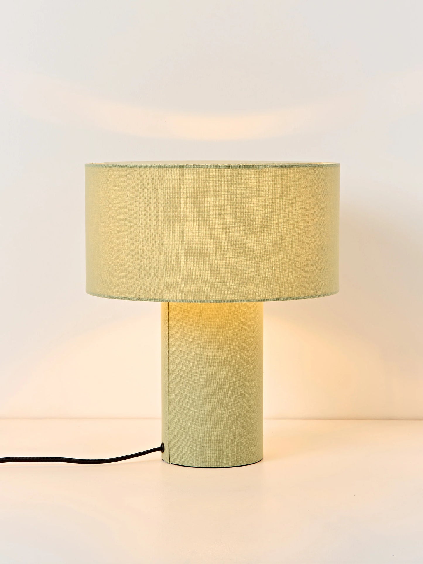 Lampa stołowa z lnu Ron