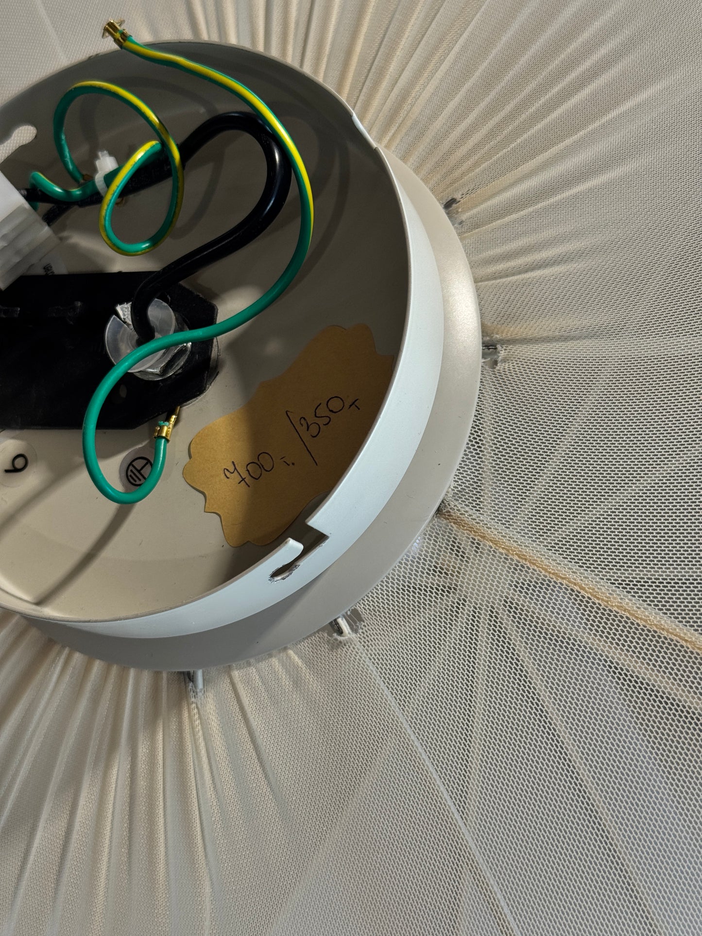 Lampa sufitowa z siateczki Beau