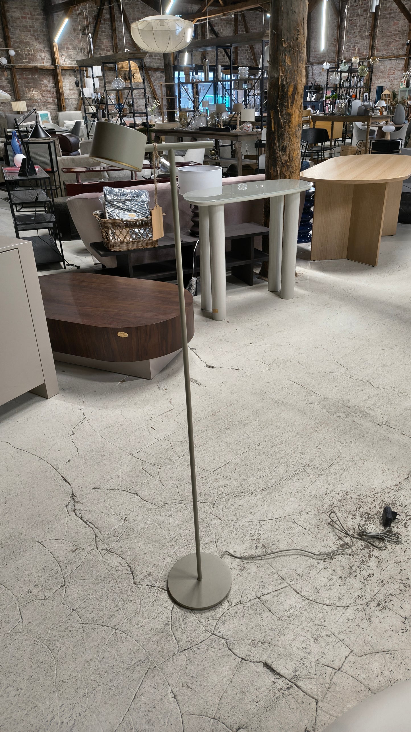 Lampa stojąca