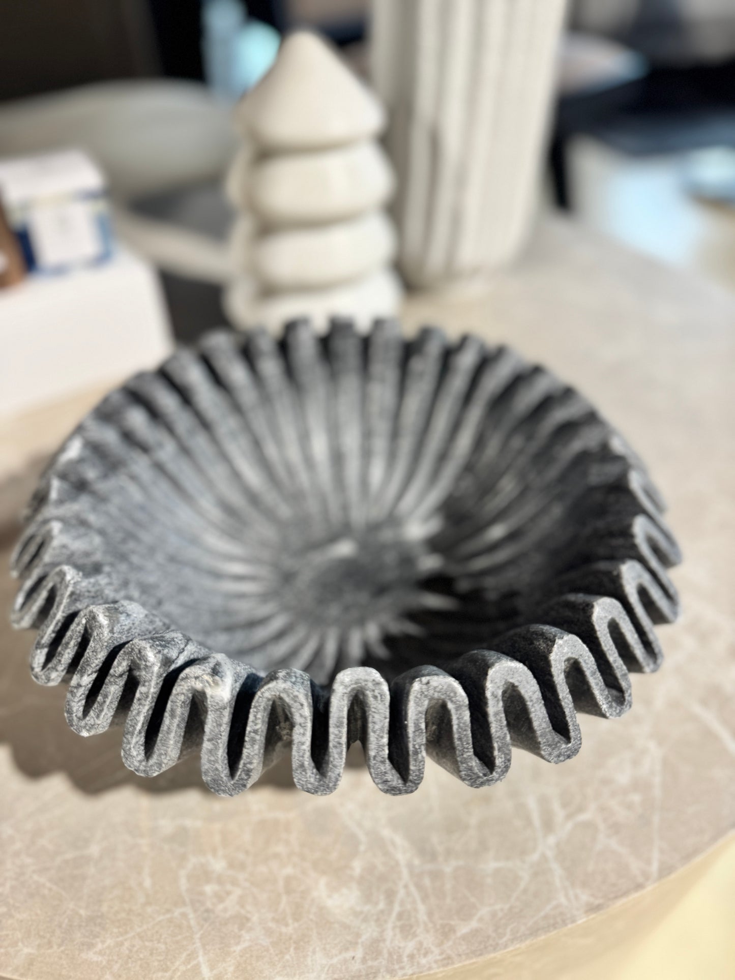 Ręcznie wykonana misa dekoracyjna z marmuru Santorini, Ø 31 cm