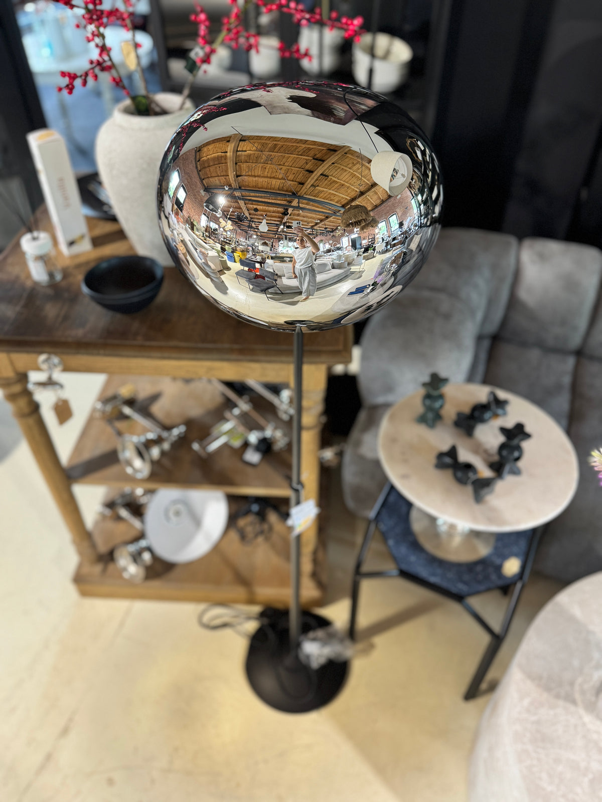 Lampa srebrna kula